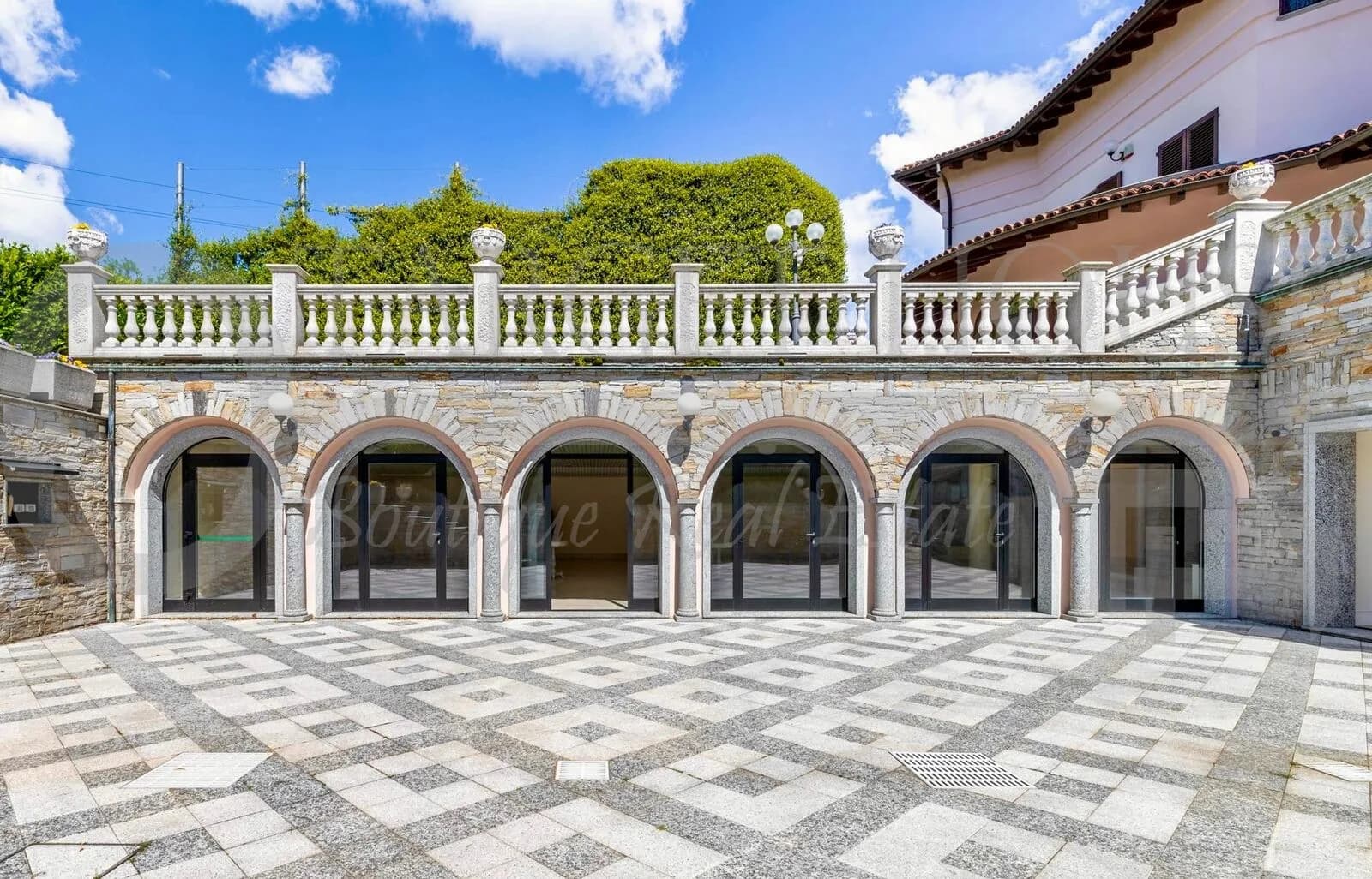 Luxury villa on Lake Maggiore — gallery photo 9