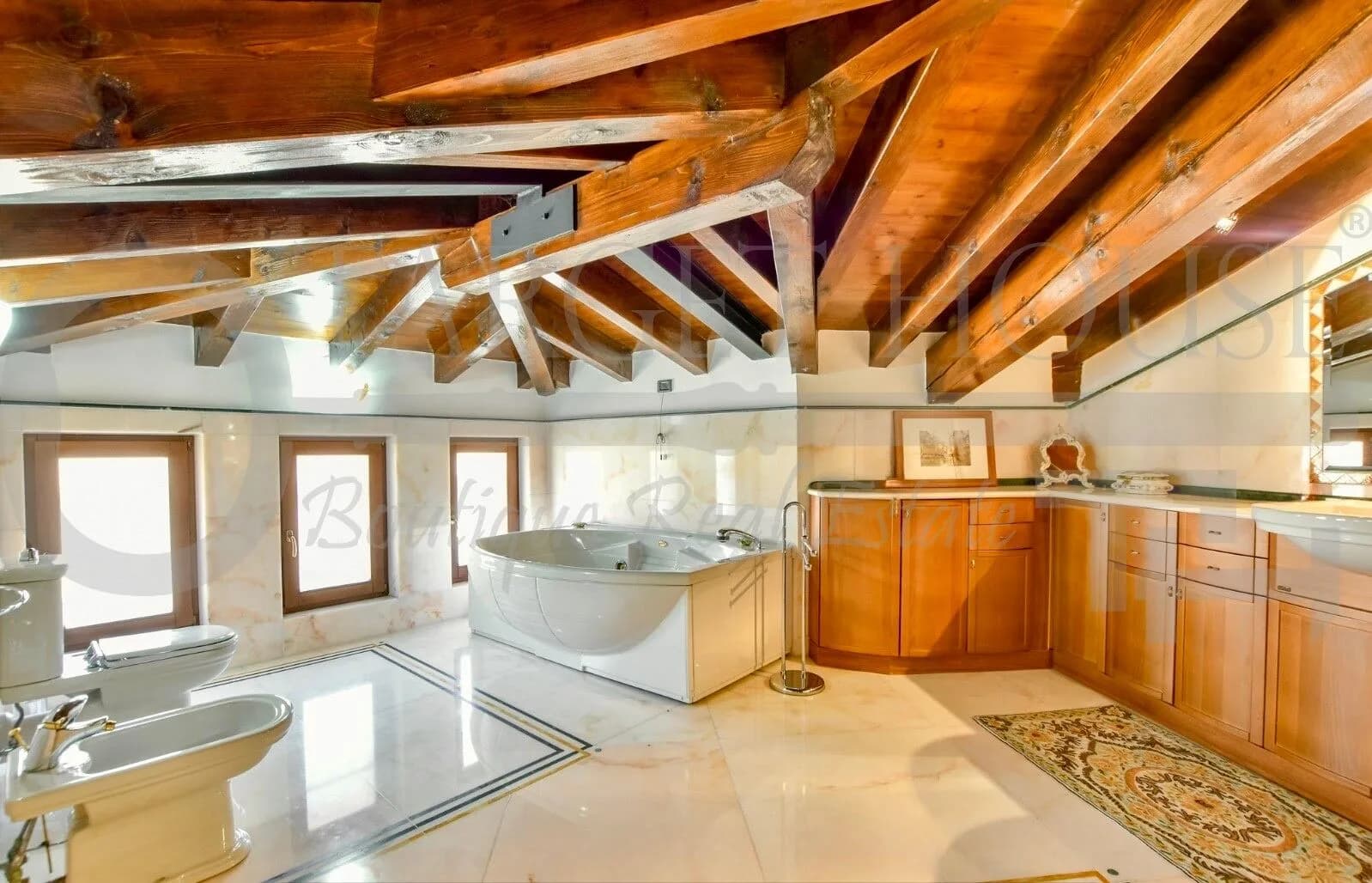 Luxury villa on Lake Maggiore — gallery photo 24