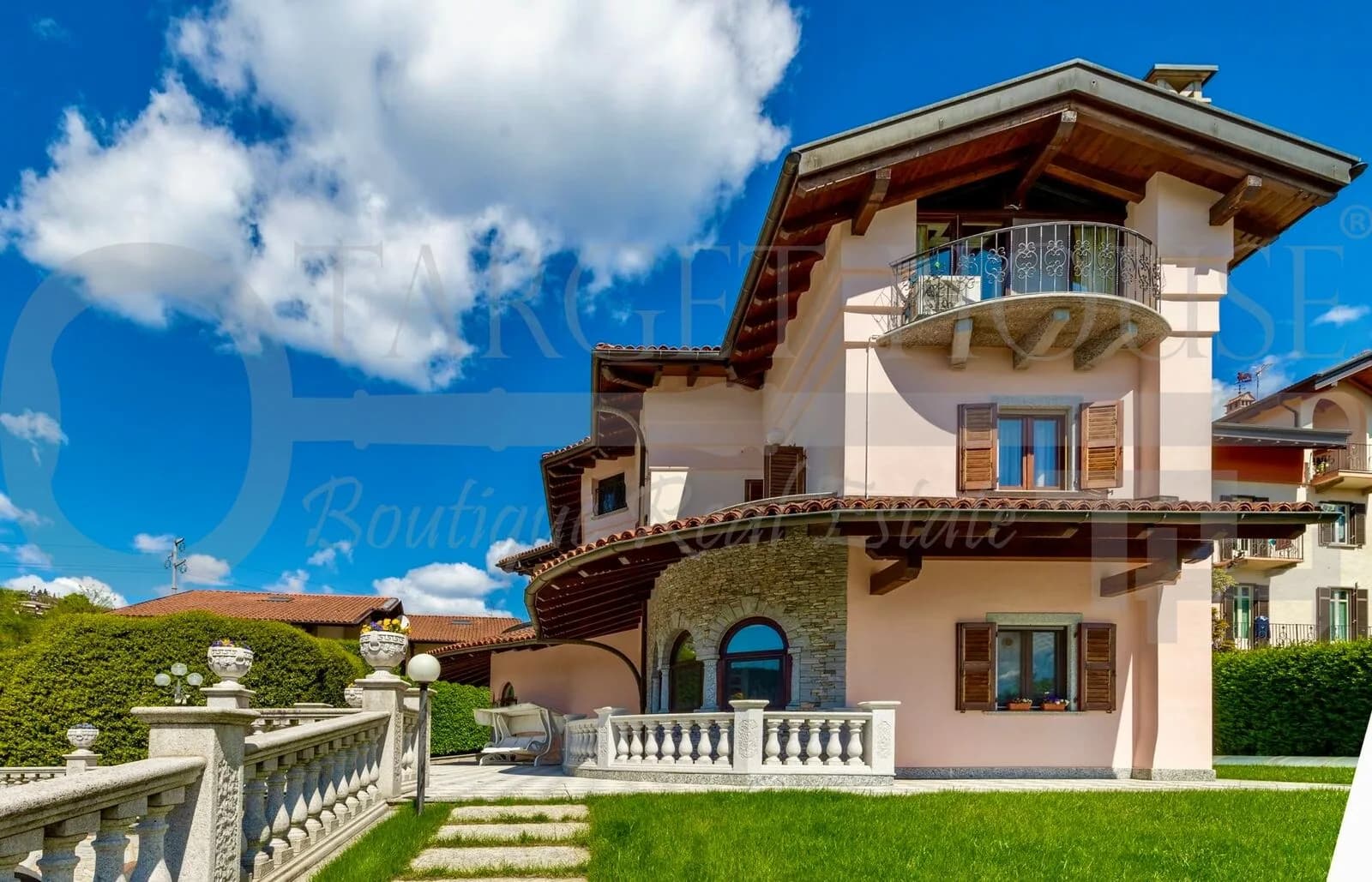 Luxury villa on Lake Maggiore — gallery photo 29