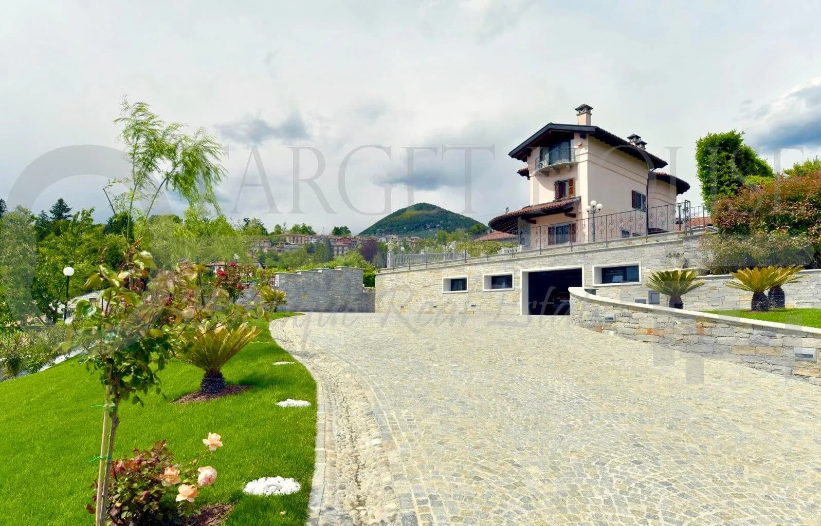 Luxury villa on Lake Maggiore — gallery photo 33