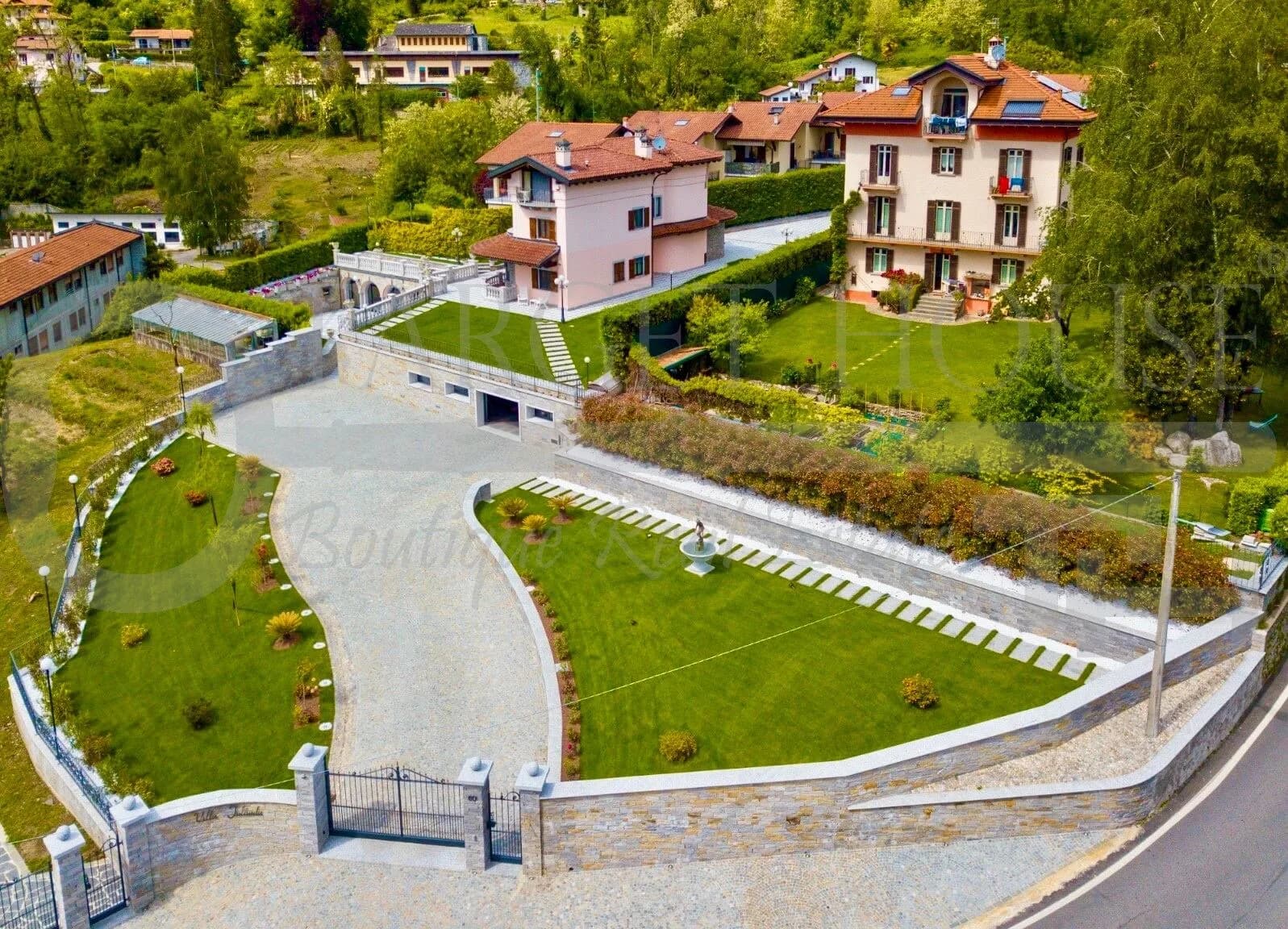 Luxury villa on Lake Maggiore — gallery photo 37