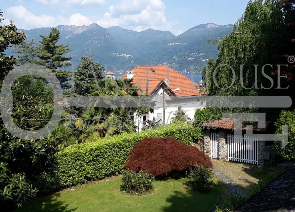 Villa in Luino Lake Maggiore — gallery photo 4