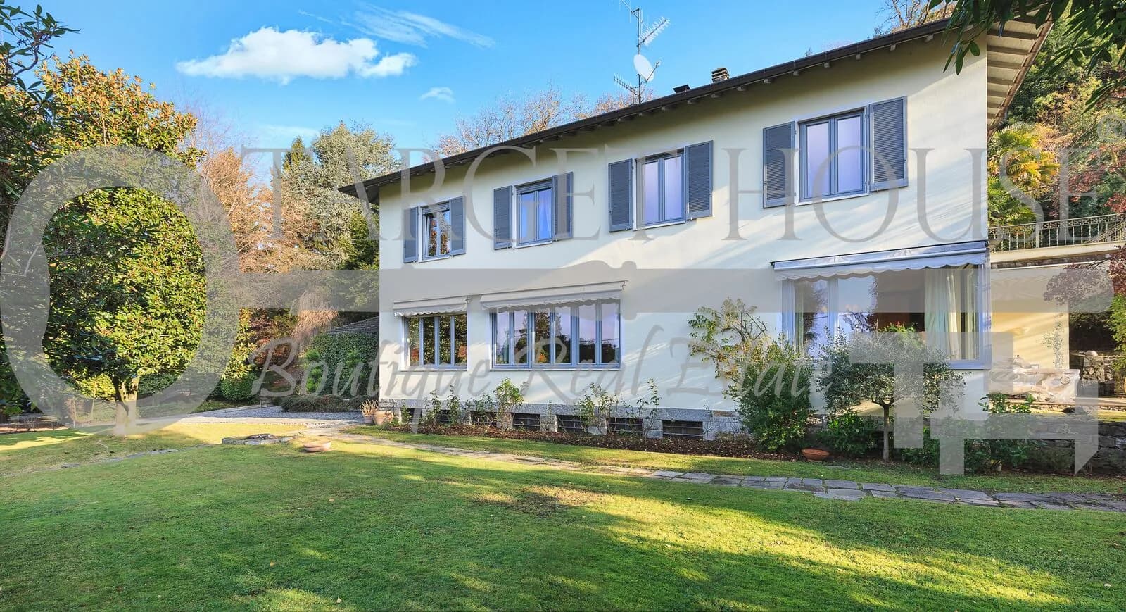 Villa in Luino Lake Maggiore — gallery photo 27