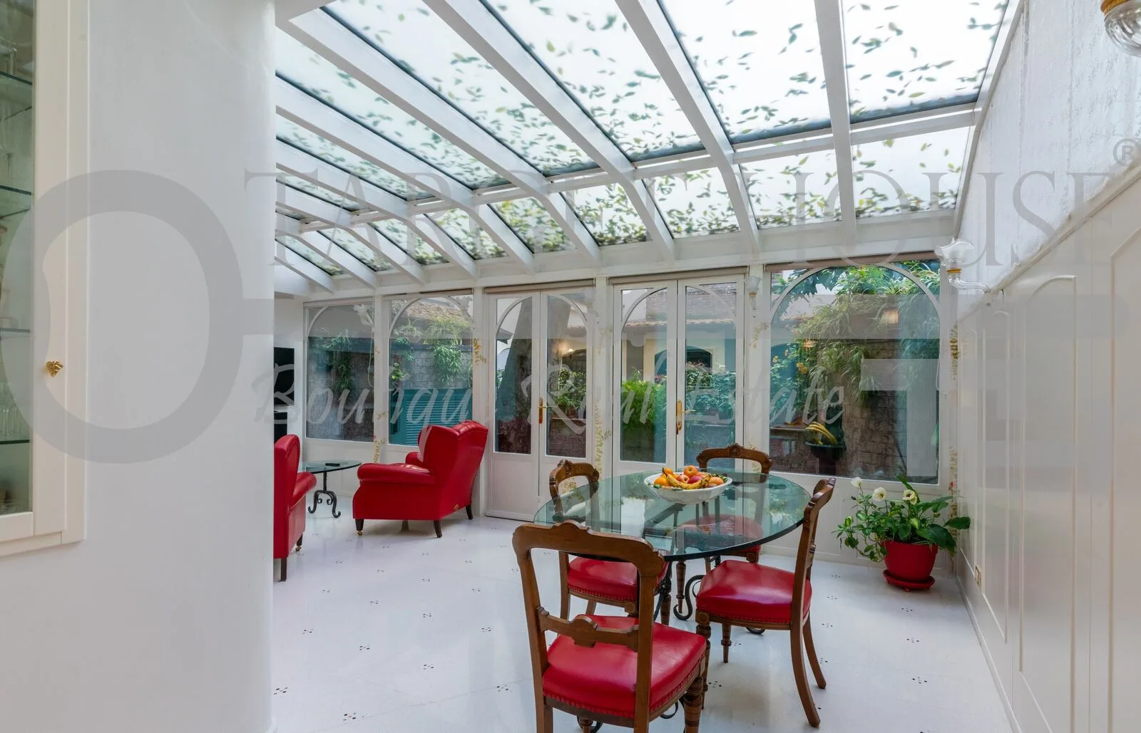 Historic luxury residence in Milan — gallery photo 4