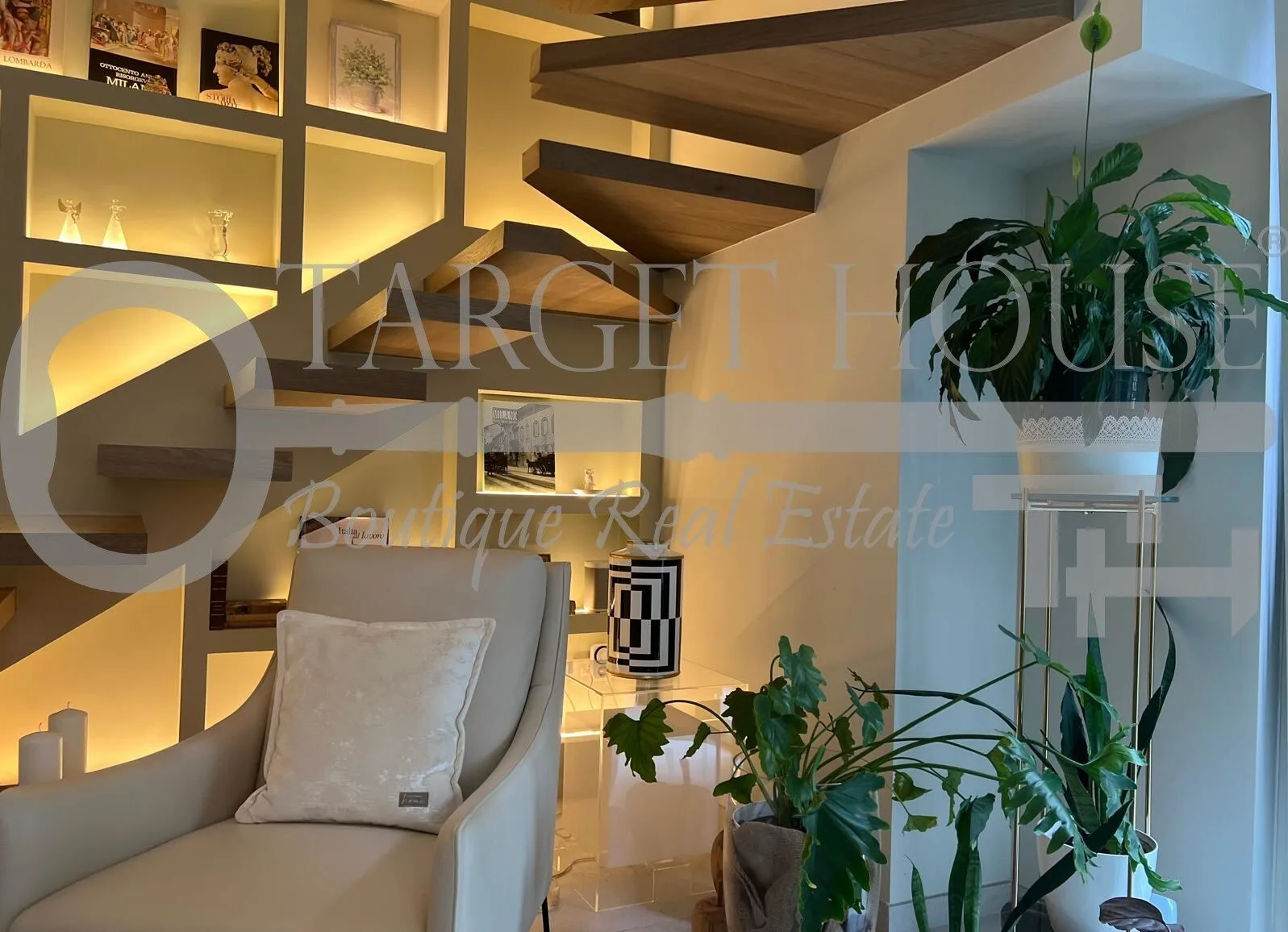 Modern villa in Milan with private garden — gallery photo 11
