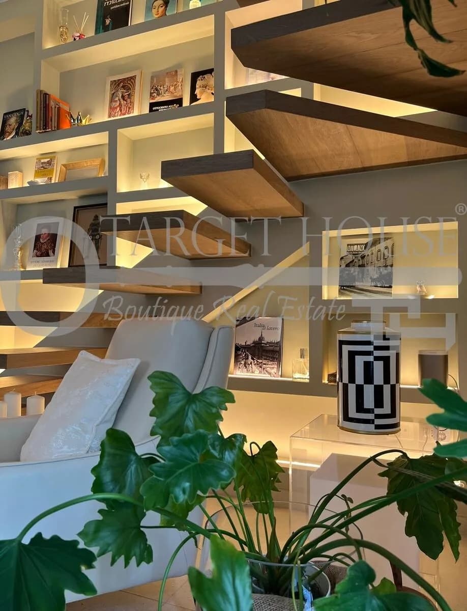 Modern villa in Milan with private garden — gallery photo 16