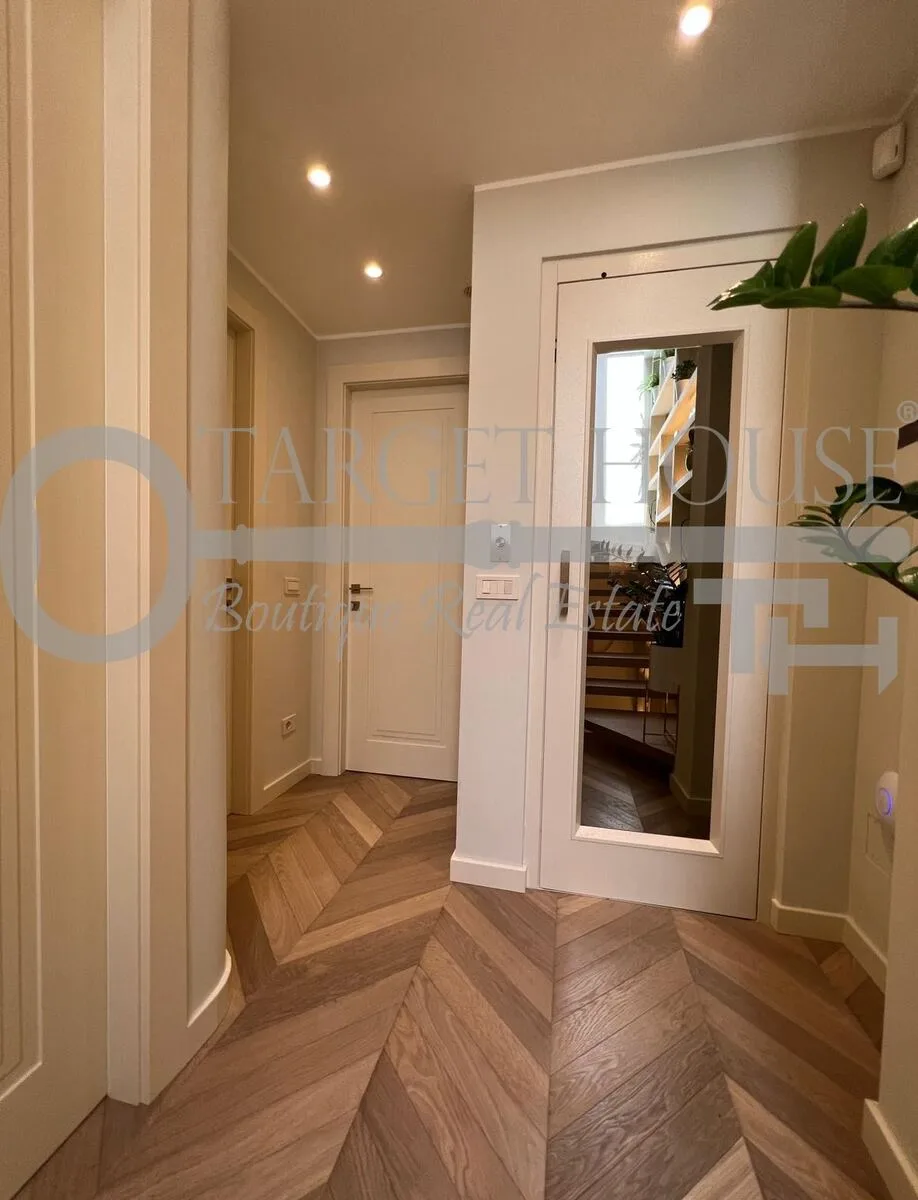 Modern villa in Milan with private garden — gallery photo 22