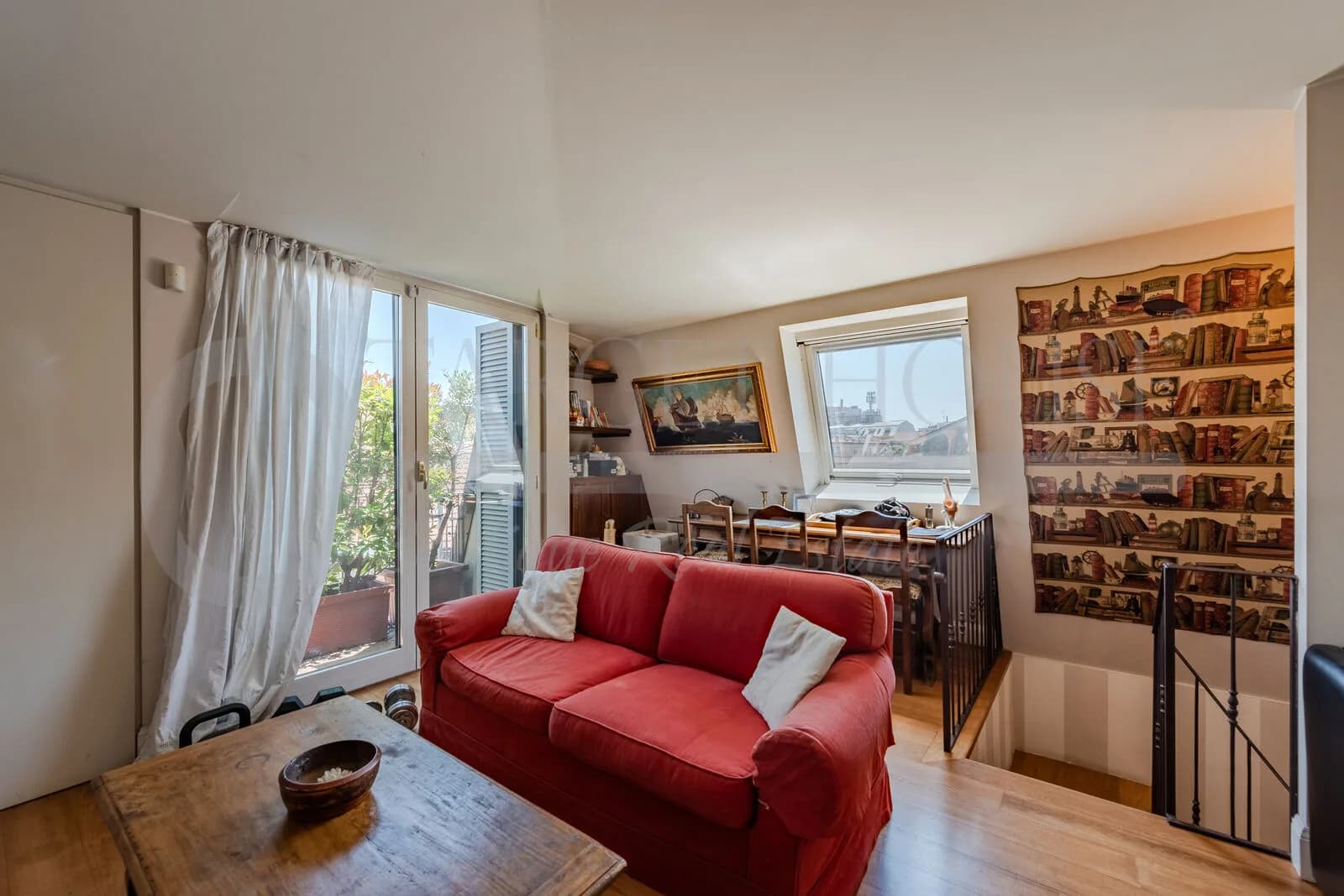 Top-floor apartment in Moscova Milan — gallery photo 2