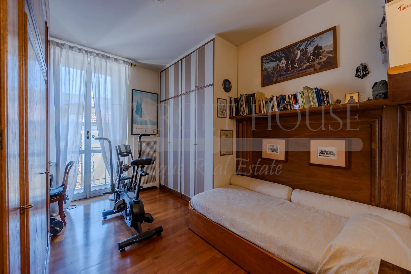 Top-floor apartment in Moscova Milan — gallery photo 7