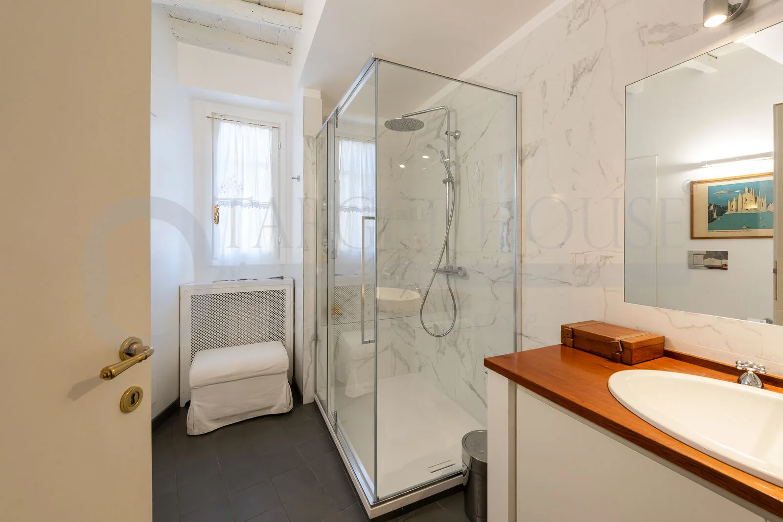 Top-floor apartment in Moscova Milan — gallery photo 8