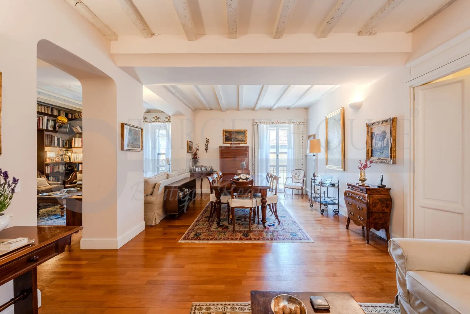 Top-floor apartment in Moscova Milan — gallery photo 12
