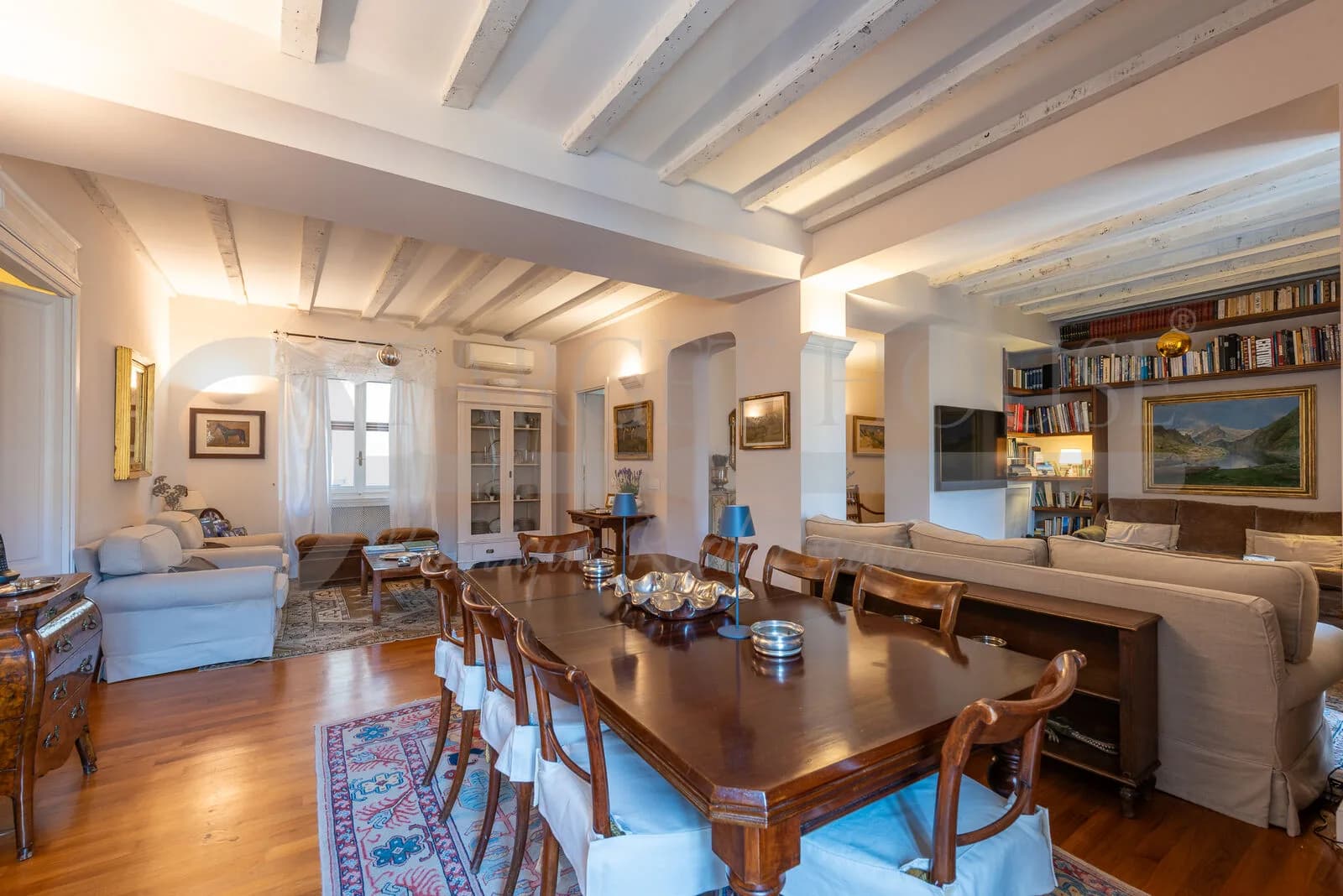 Top-floor apartment in Moscova Milan — gallery photo 16