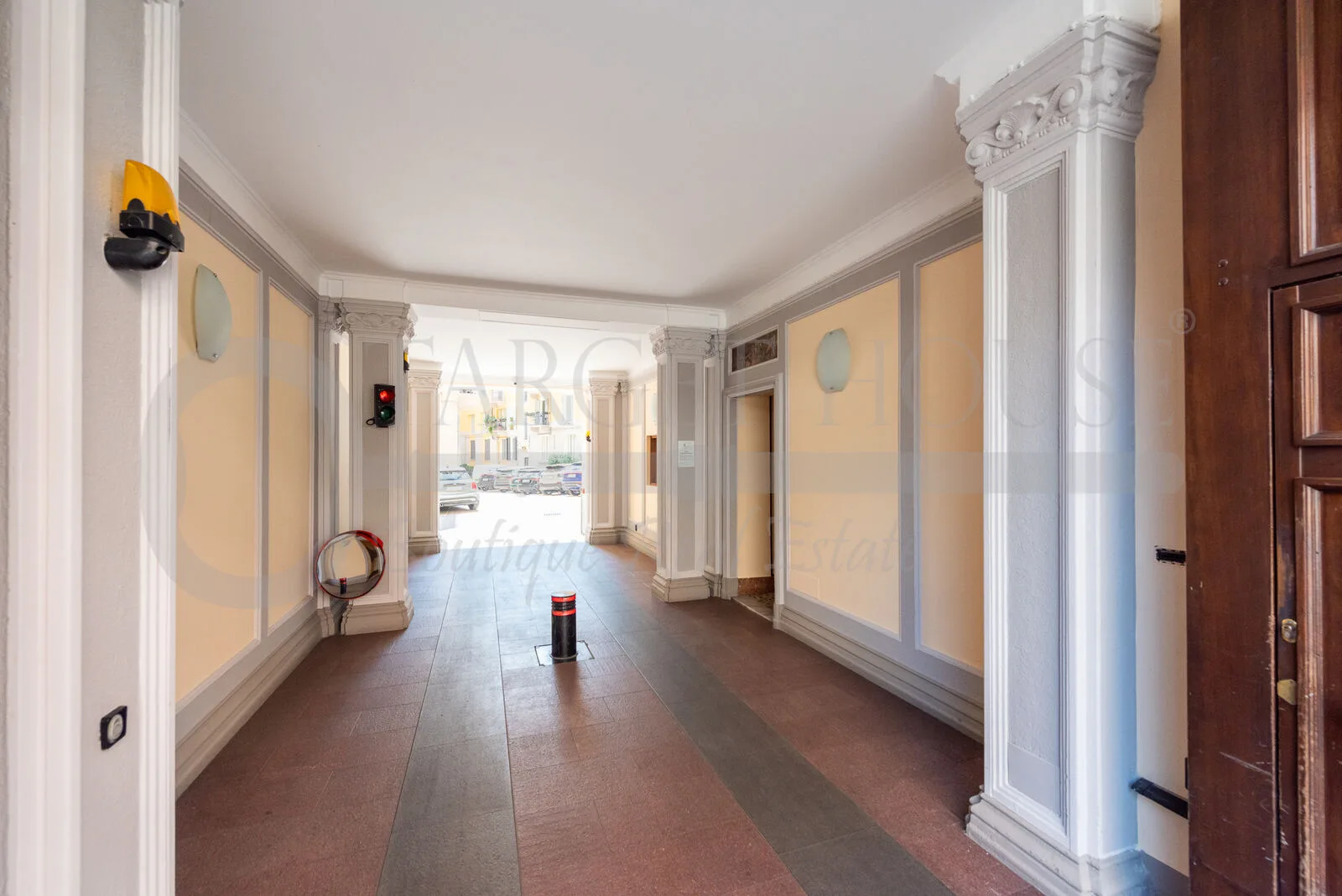 Top-floor apartment in Moscova Milan — gallery photo 29