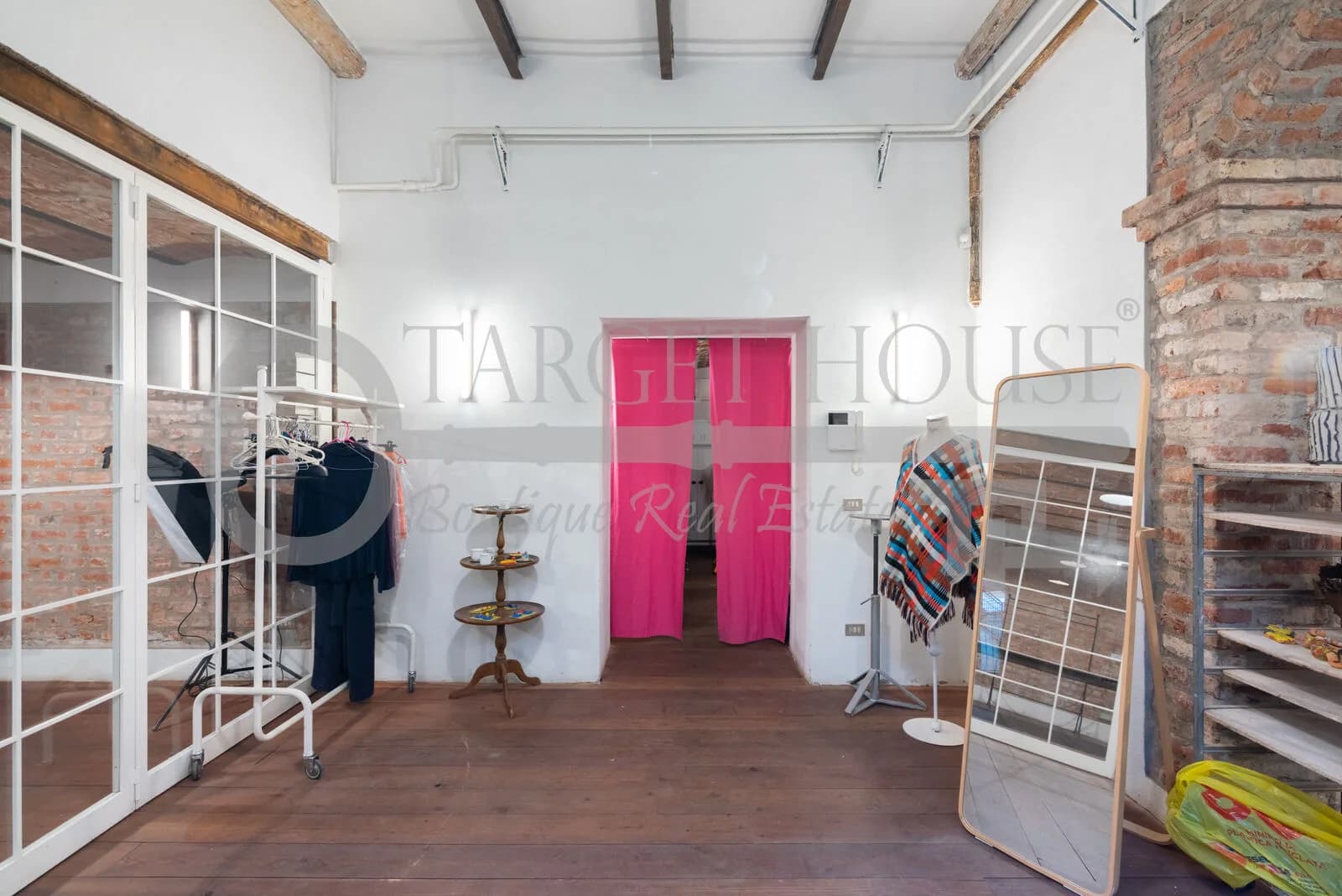 Loft with garden in Milan, Porta Venezia — gallery photo 5