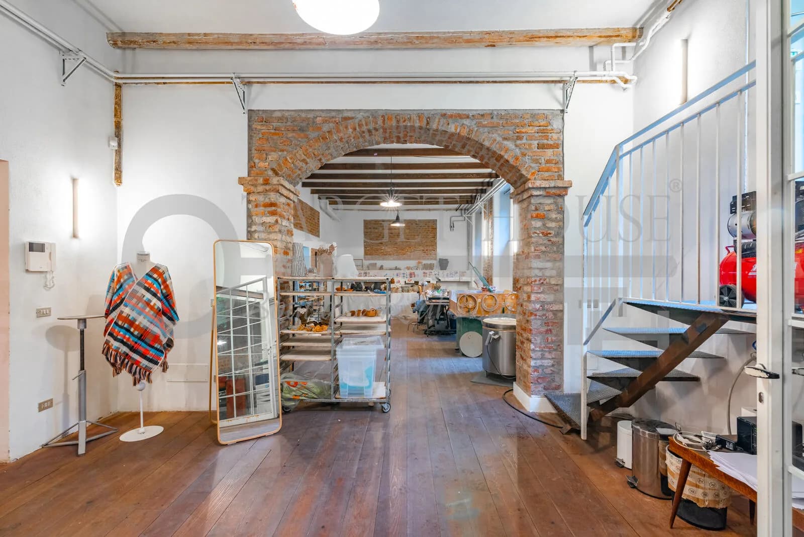 Loft with garden in Milan, Porta Venezia — gallery photo 11