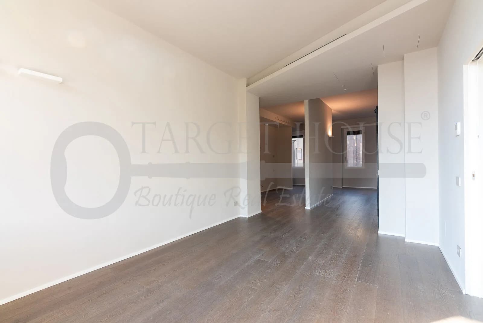 Apartment near Piazza della Repubblica Milan — gallery photo 12