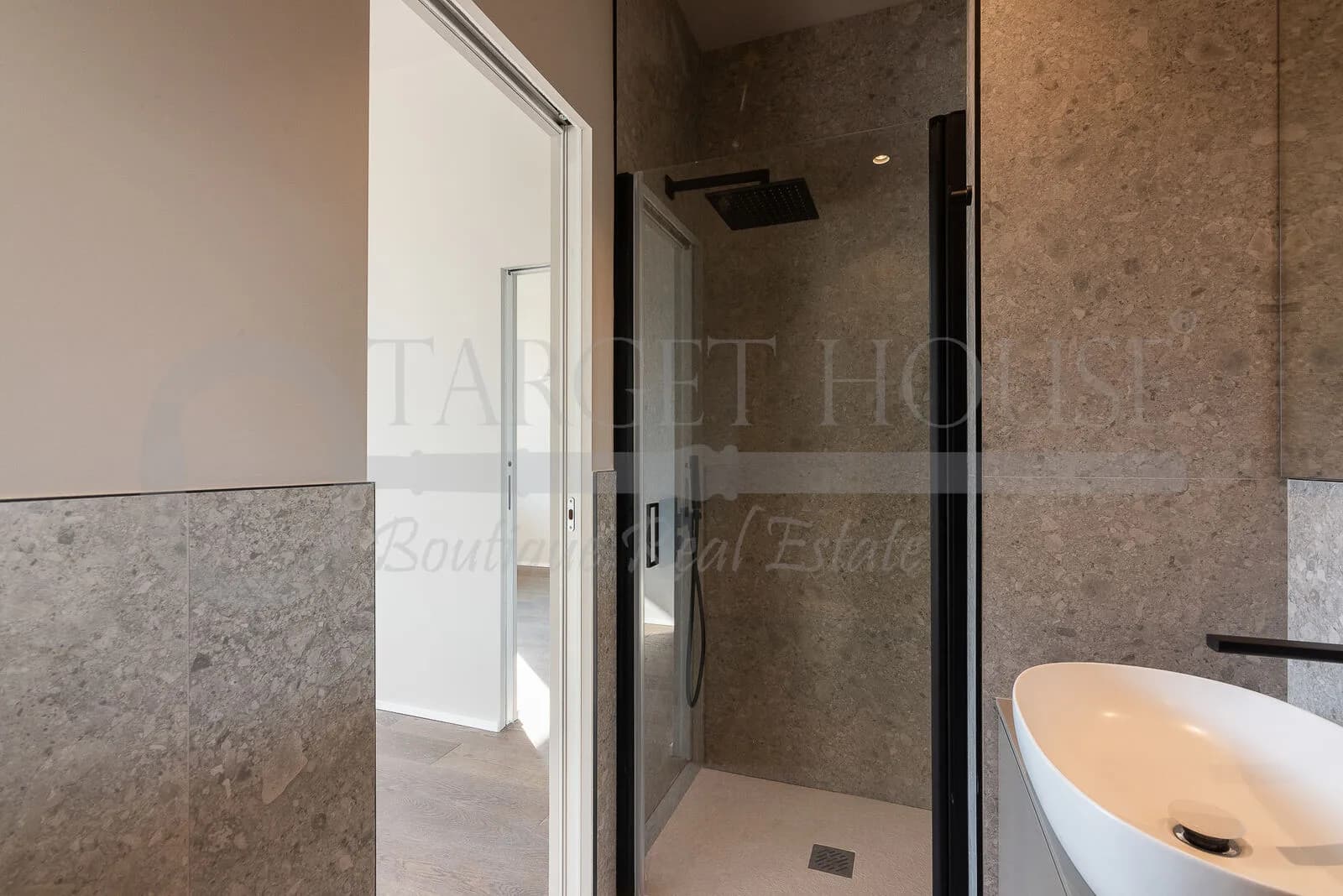 Apartment near Piazza della Repubblica Milan — gallery photo 17