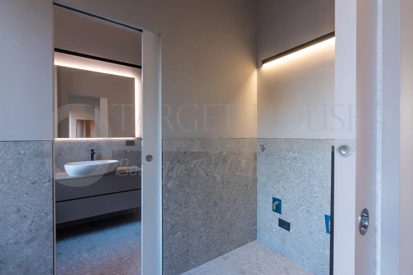 Apartment near Piazza della Repubblica Milan — gallery photo 20