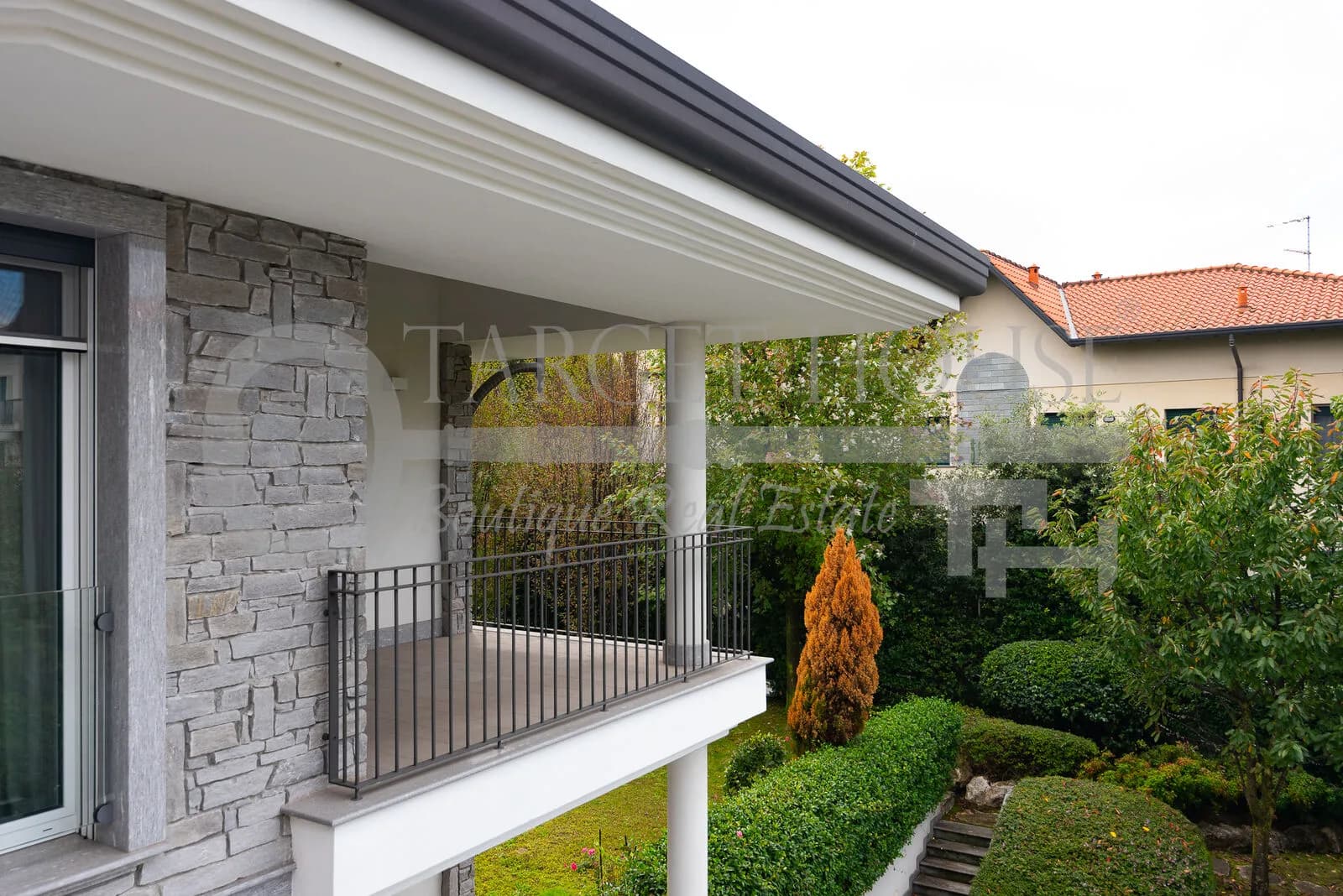 Luxury villa near Legnano with private spa and cinema — gallery photo 7