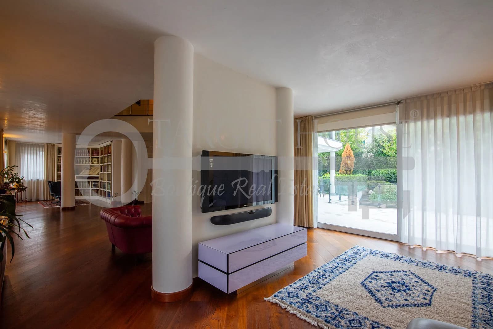 Luxury villa near Legnano with private spa and cinema — gallery photo 17