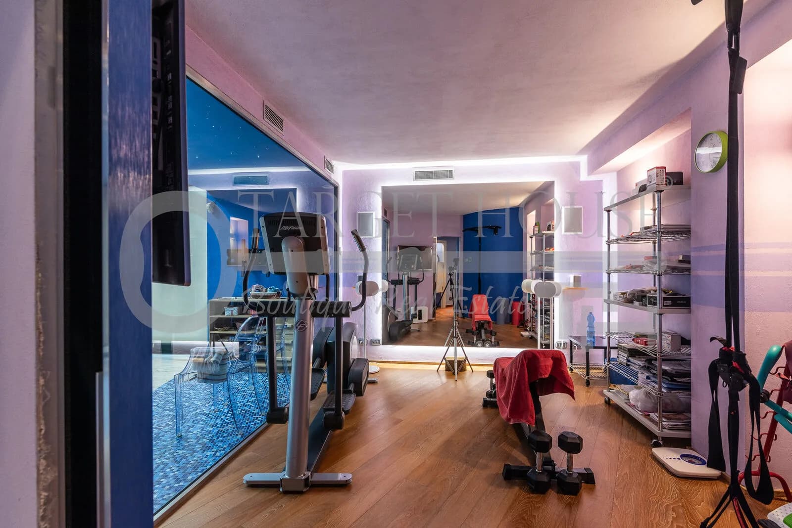 Luxury villa near Legnano with private spa and cinema — gallery photo 22