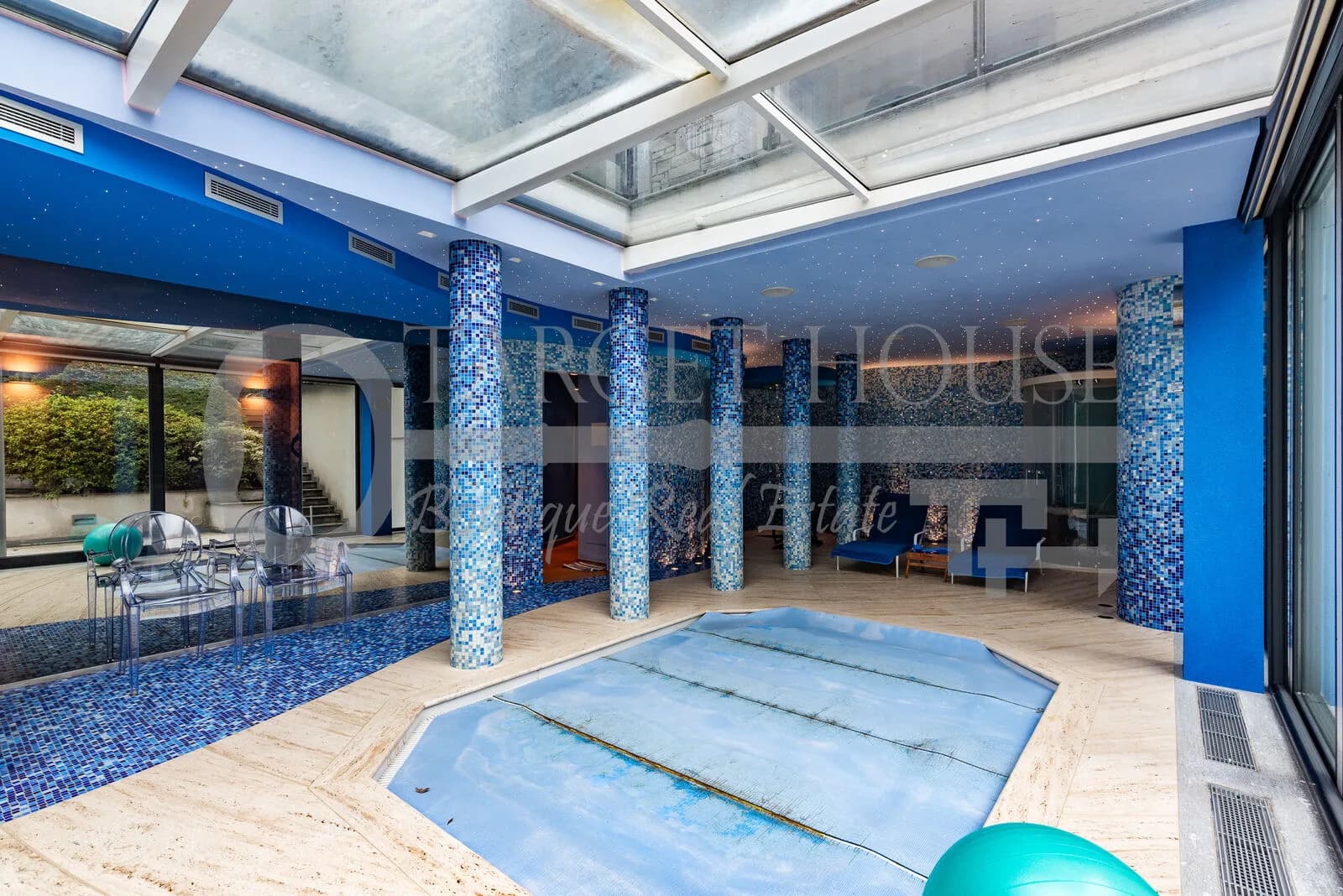 Luxury villa near Legnano with private spa and cinema — gallery photo 23