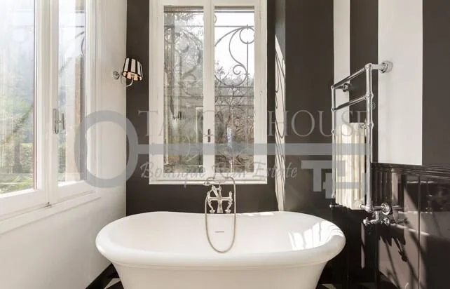 Restored 1875 Liberty villa in Stresa with private park — gallery photo 15