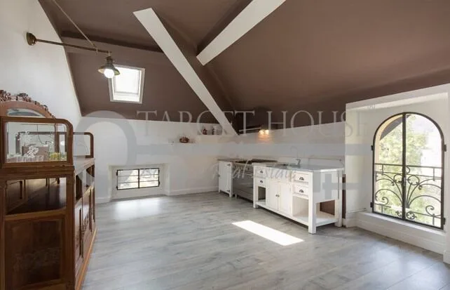 Restored 1875 Liberty villa in Stresa with private park — gallery photo 21