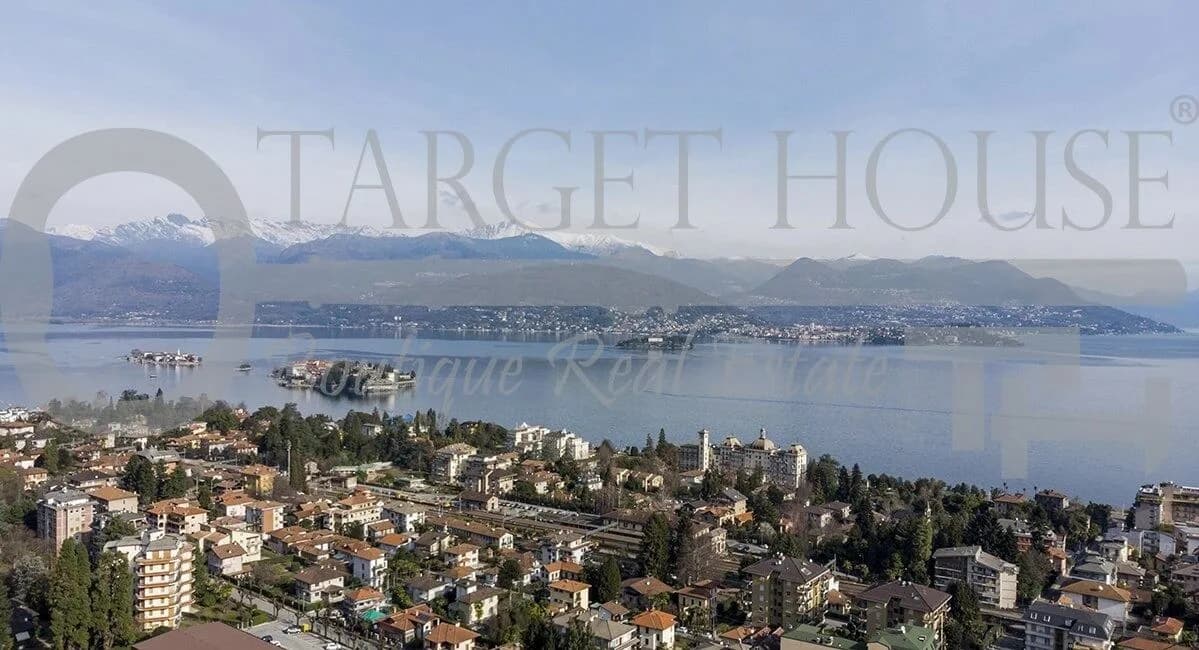 Restored 1875 Liberty villa in Stresa with private park — gallery photo 31