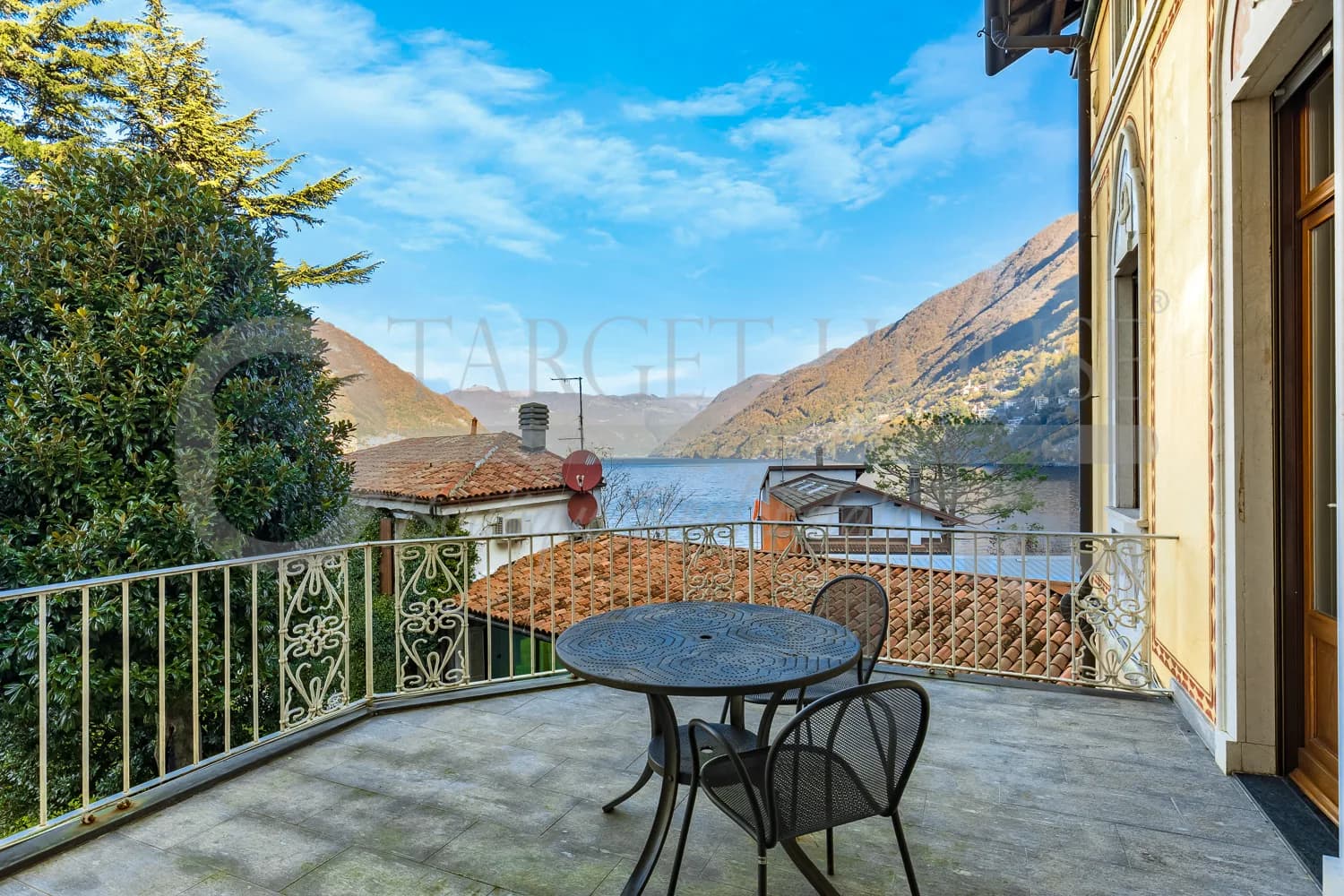 Historic Lake Como Waterfront Estate with Private Dock & Guest House — photo 16