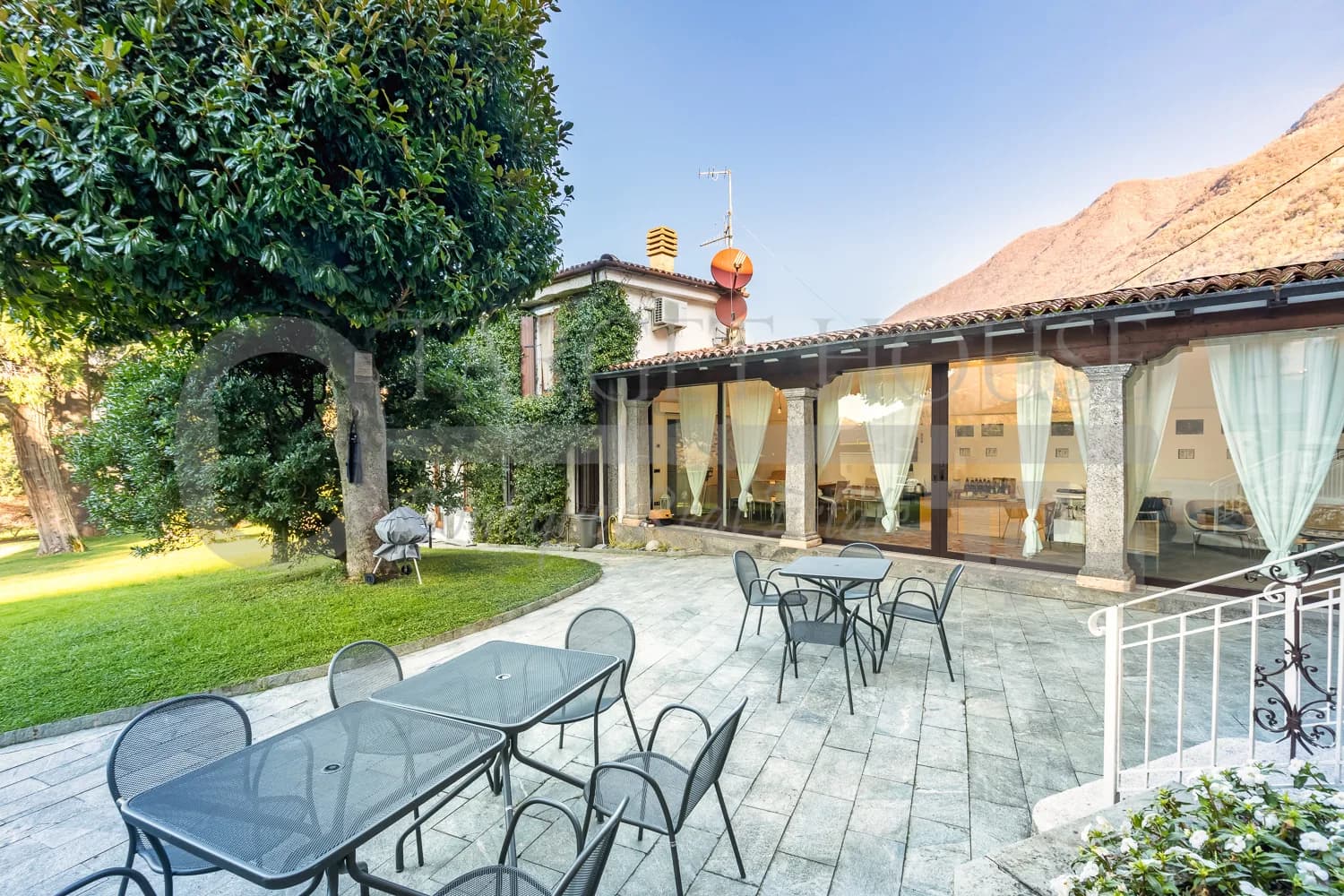 Historic Lake Como Waterfront Estate with Private Dock & Guest House — photo 14