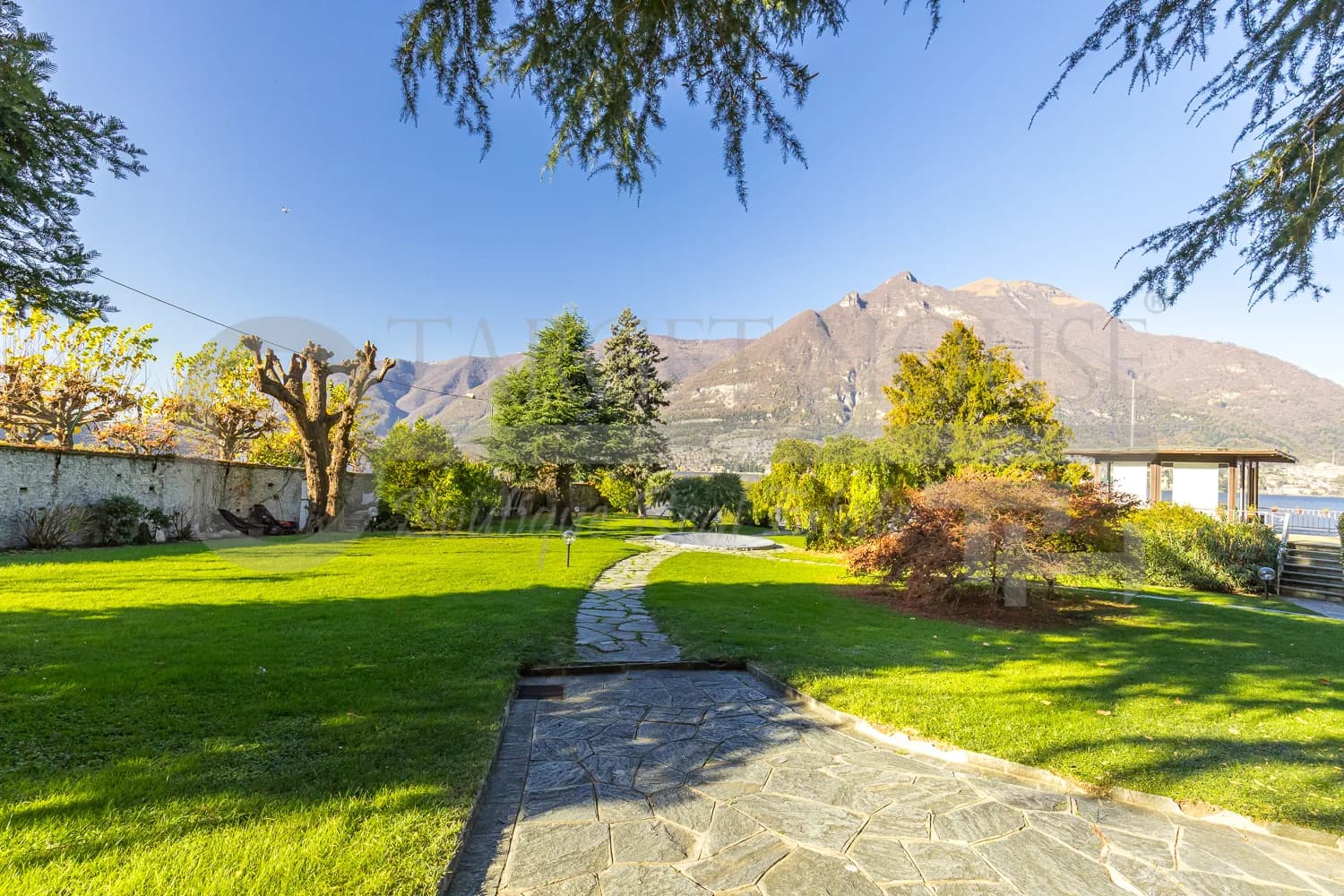 Historic Lake Como Waterfront Estate with Private Dock & Guest House — photo 10