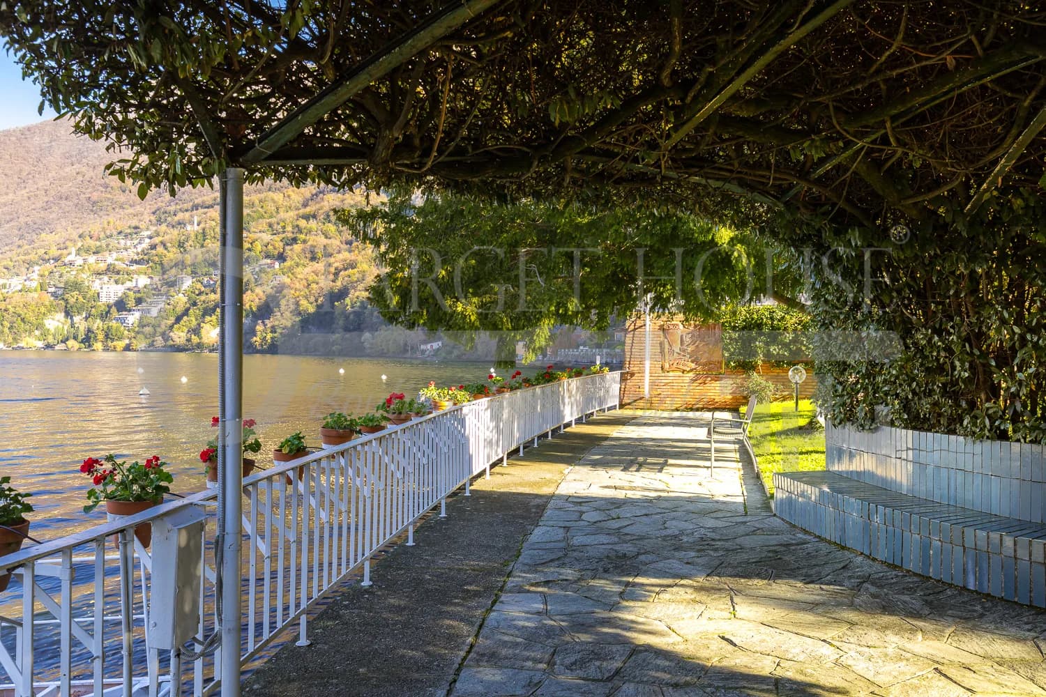 Historic Lake Como Waterfront Estate with Private Dock & Guest House — photo 4