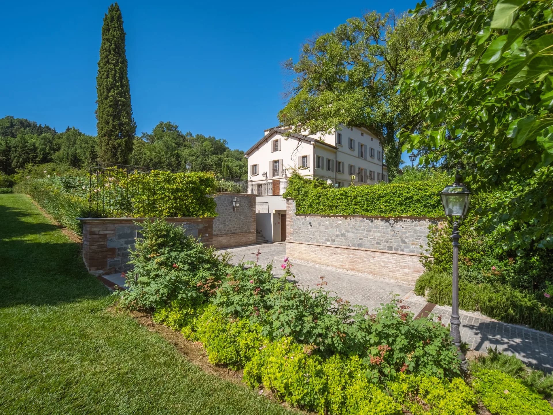 Villa Fontana — Historic Luxury Estate in Emilia-Romagna