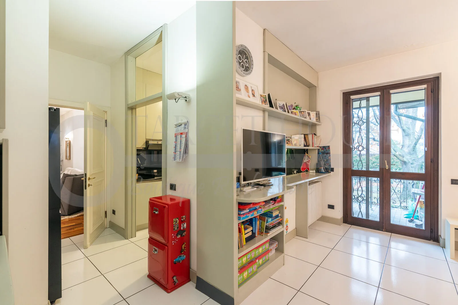 Villa with pool near Milan and private park — gallery photo 11