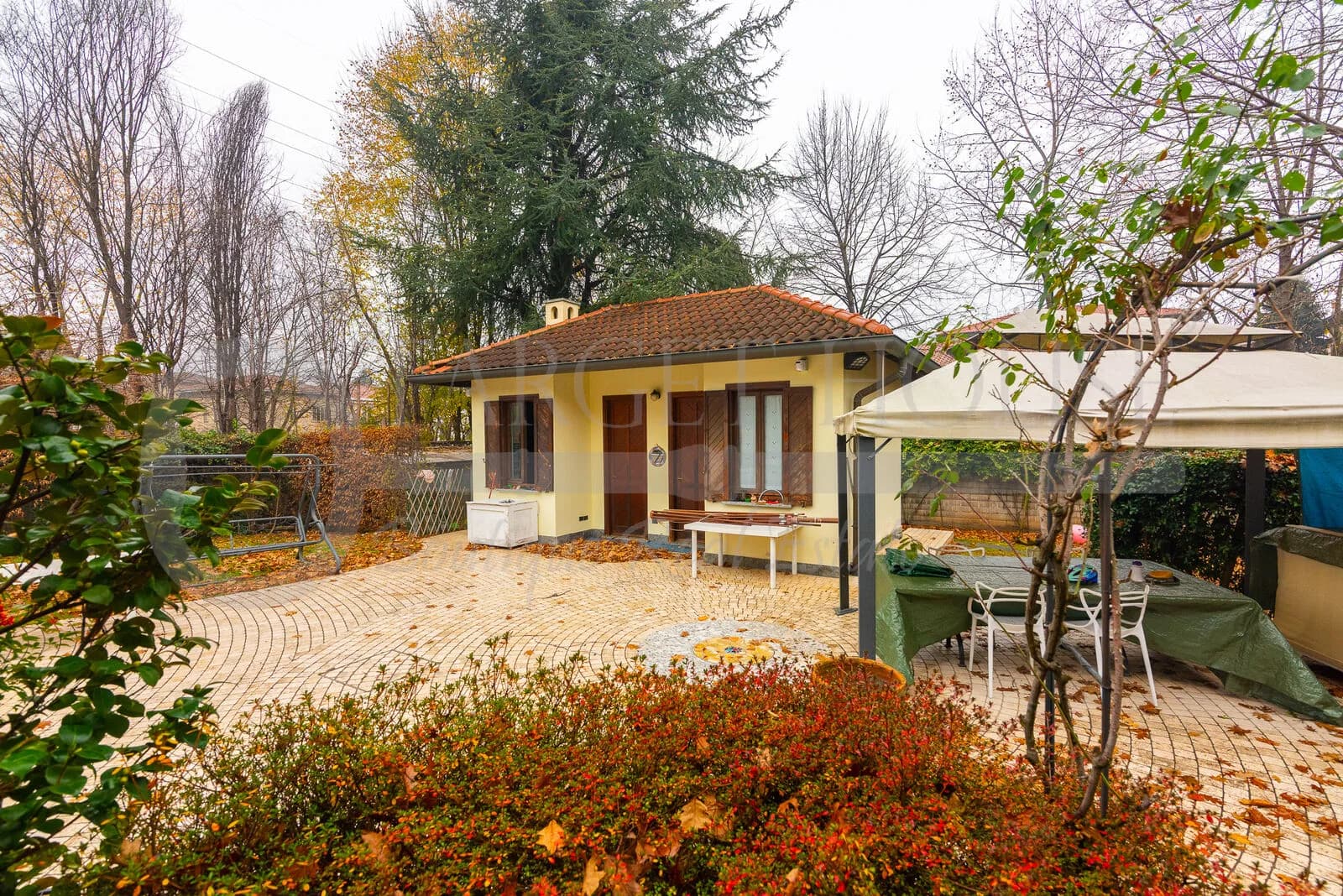 Villa with pool near Milan and private park — gallery photo 13