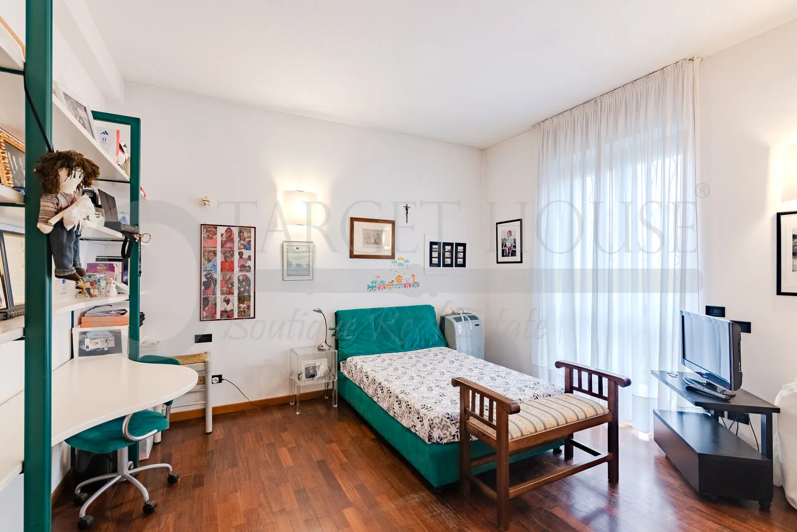 Villa with pool near Milan and private park — gallery photo 19