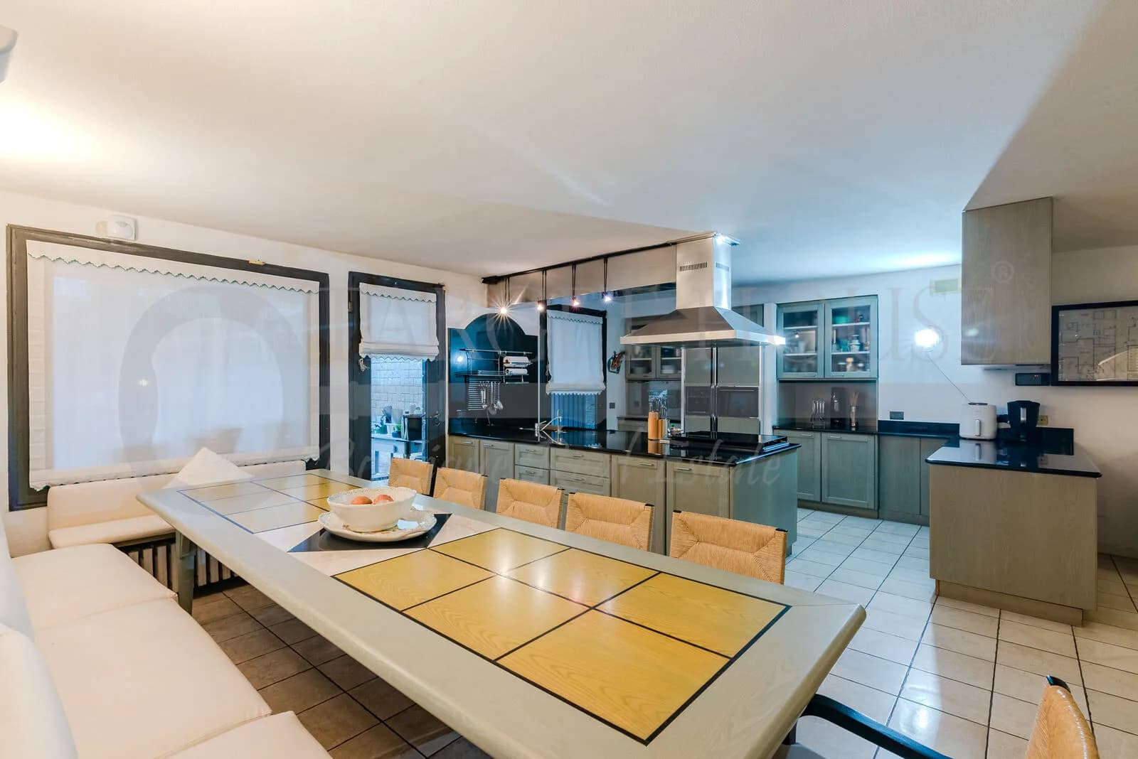 Villa with pool near Milan and private park — gallery photo 24