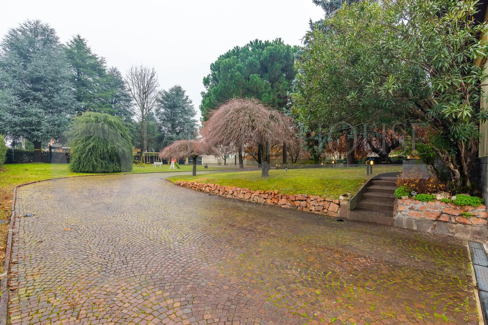 Villa with pool near Milan and private park — gallery photo 34