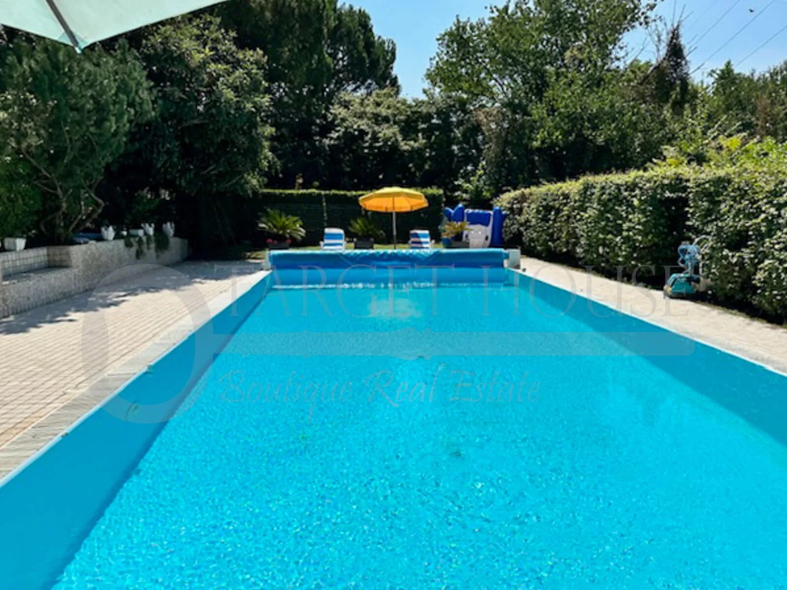Villa with pool near Milan and private park — gallery photo 38